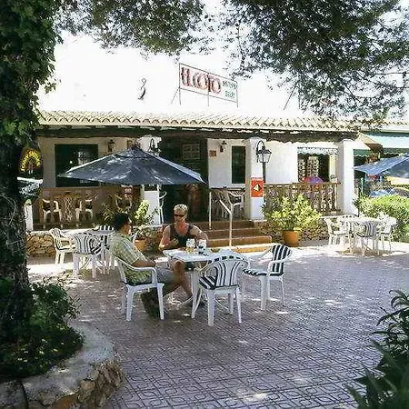 El Coto 3*
